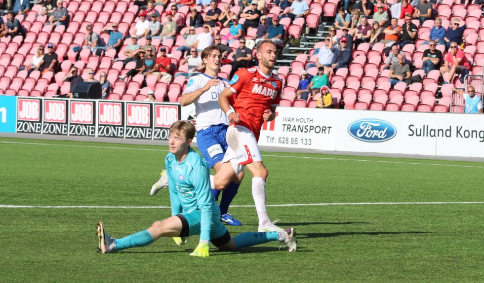 Brage Berg Pedersen var tilbake fra start, og trengte ikke lang tid på å takke for tilliten foran mål.