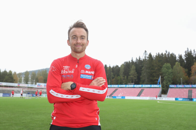I 2012 ble Victor Grodås cupmester med Hødd. Søndag vil han sende dem ut av kampen om direkte opprykk.