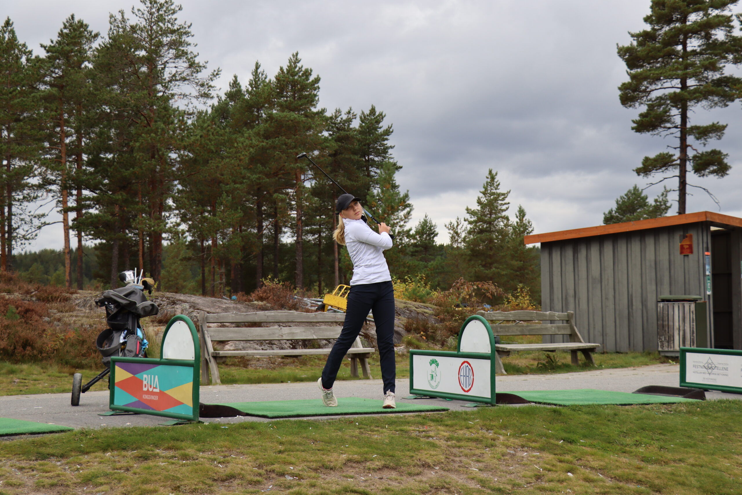Linnea Lundén ønsker at flere jenter skal begynne med golf.