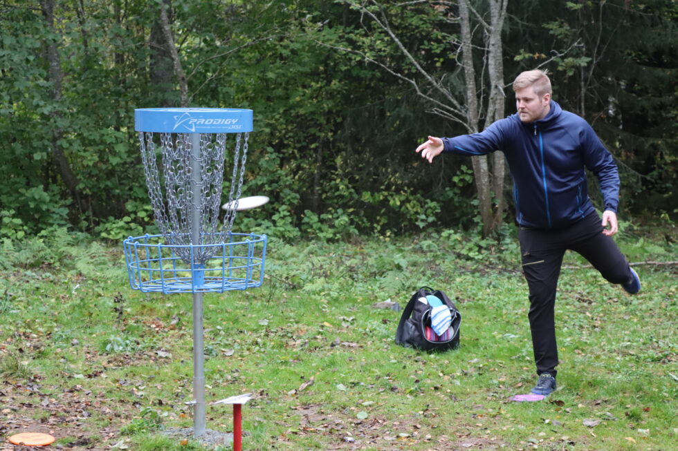 Thomas Skyrud (t.v.), Oda Grønbrekk, Erik Pedersen Hagen og Johan Grundt var en av seks grupper som gikk rundt og deltok i Kongsvinger Open.