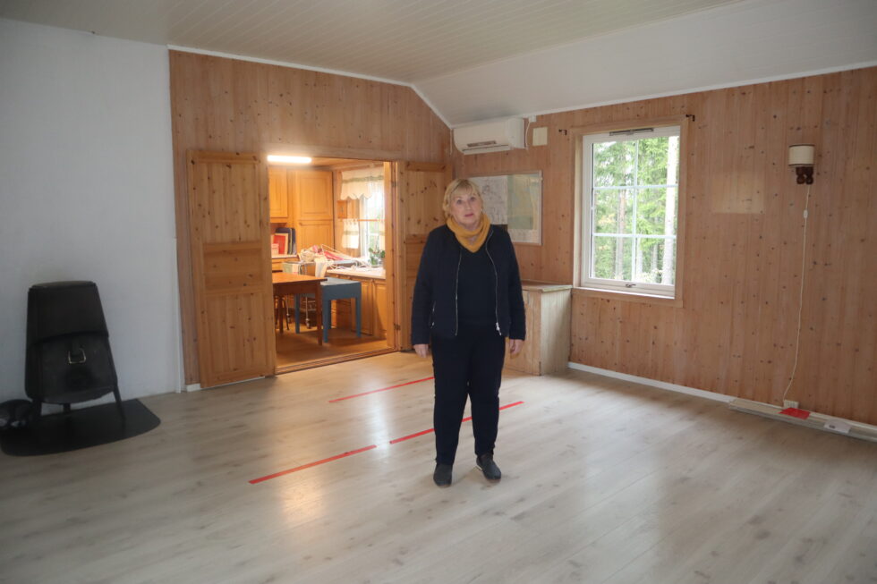 Anne Wenche Skasdammen i Græsberget grendelag ser frem til å kunne vise grendas innbyggere resultatet av den siste opppussingen