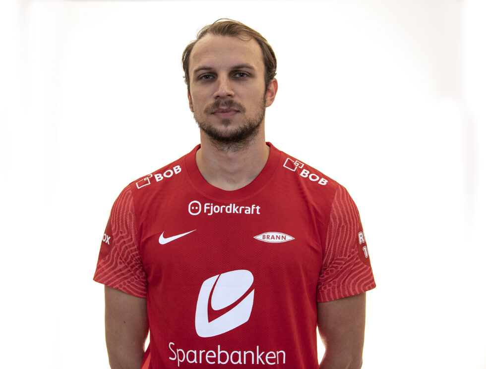 Onsdag kveld debuterte Lars Christian Krogh Gerson for Brann. Men midtstopperen måtte gå av banen med skade tidlig i kampen.