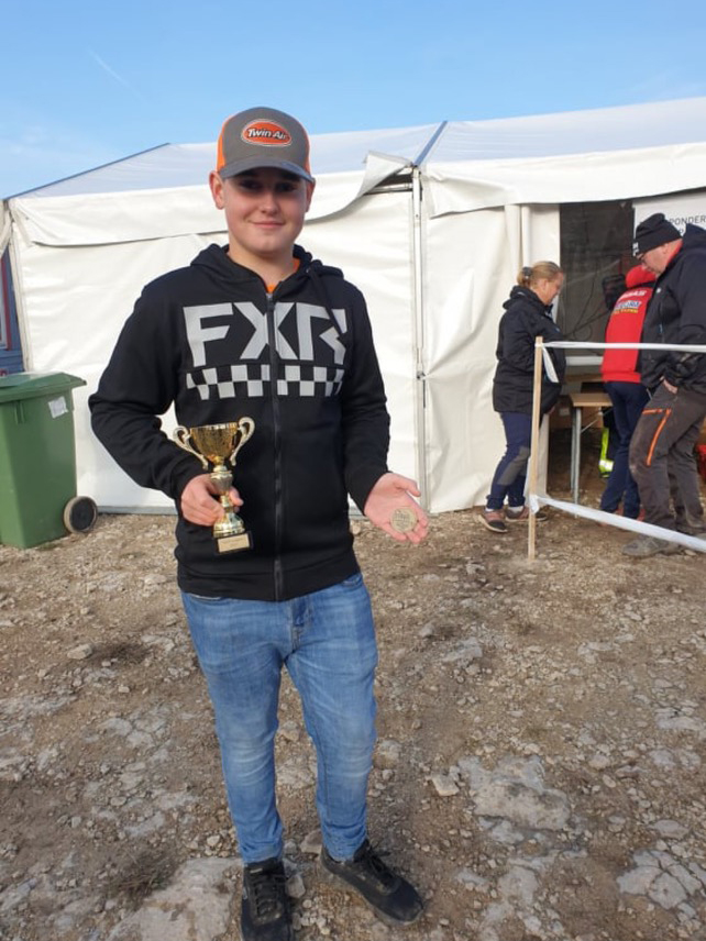 Julius Aaasvangen med imponerende debut i enduro i helgen.