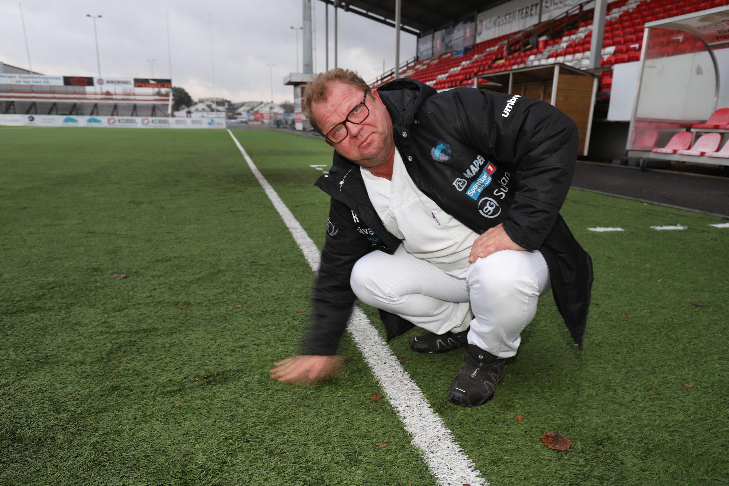 KILs klubblege Patric Riemann mener det er en årsakssammenheng mellom skadene og kunstgresset hvis det er så dårlig som Per Magnus Steiring hevder.