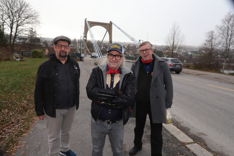 Lars Ovlien (t.v.) og Øivind Roos hadde besøk av ingen ringere enn Levi Henriksen i Kulturstreif med Roos & Ovlien.