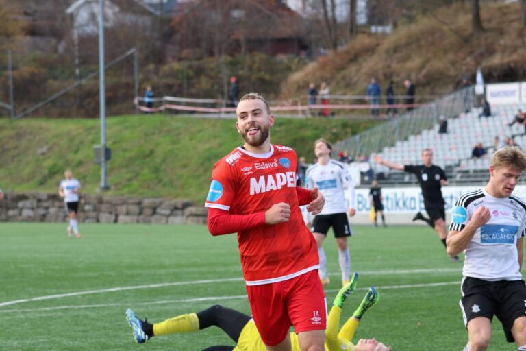 Brage Berg Pedersen scoret to av målene i 3-2-seieren mot Asker.