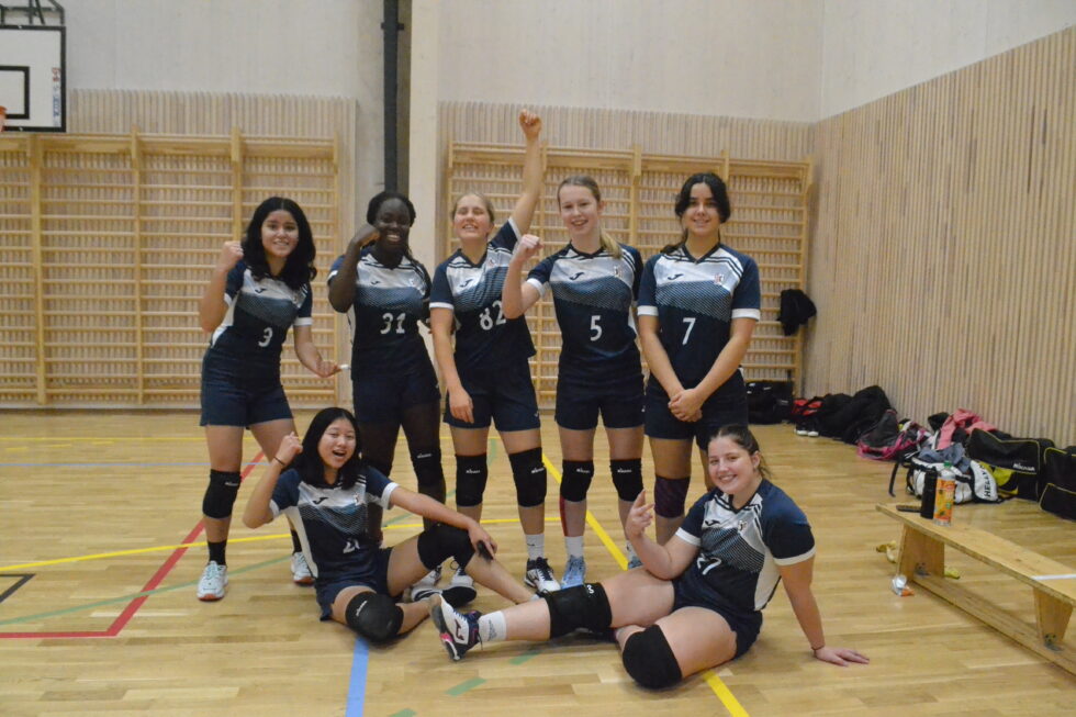 Dette er den entusiastiske gjengen som skal kjempe for Kongsvingers ære i den kommende volleyballsesongen.