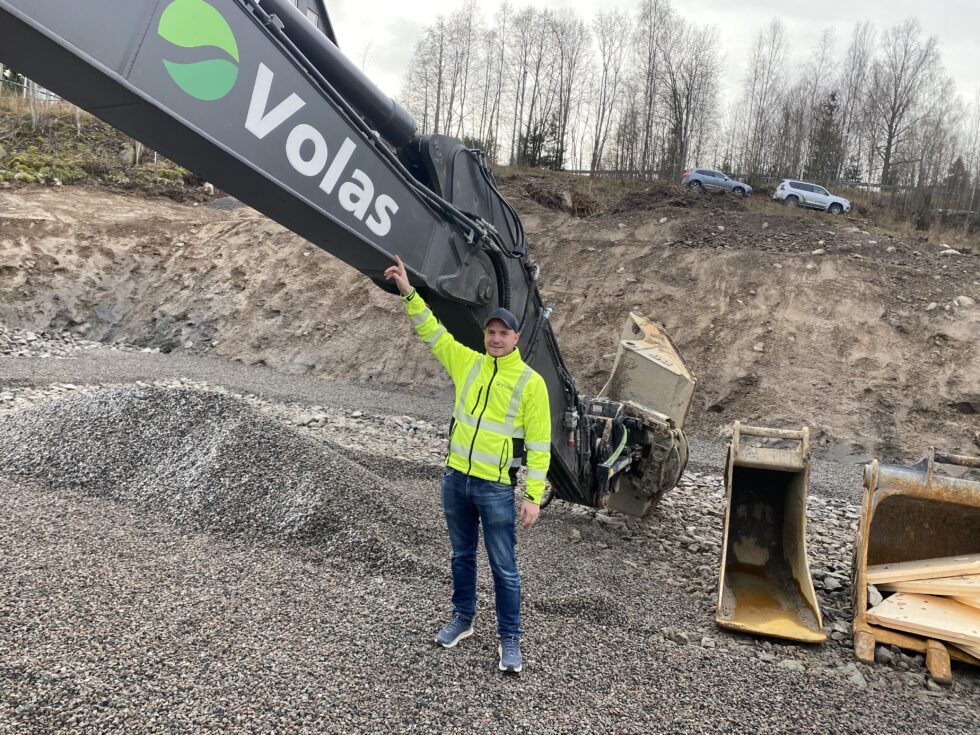 Morten Øiseth er daglig leder av vektsbedriften Volas på Siva, der mange oppdrag på opparbeidelse av tomtegrunn som her i Lia er en vesentlig del av virksomheten.