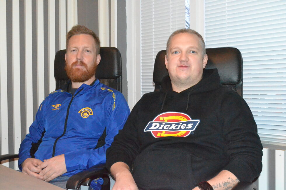 Turneringsleder Ronny Wilberg og Johan Wettergren i fra arrangørkomiteen synes det er stas å invitere til vintercup igjen.