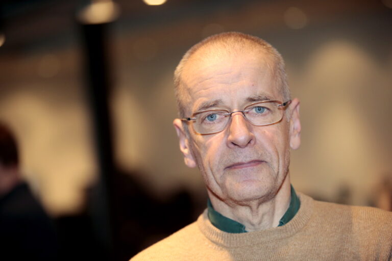 Ernst A. Lersveen har ingen umiddelbare planer om å pensjonere seg, selv om han har nådd pensjonsalderen.