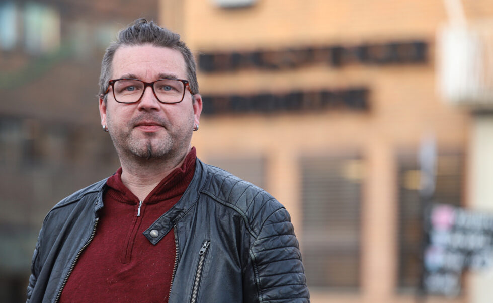 Tommy Smedtorp er nyvalgt varaordfører. I et åpenhjertelig intervju kan han fortelle en personlig historie om at også han kan havne i et økonomisk uføre.