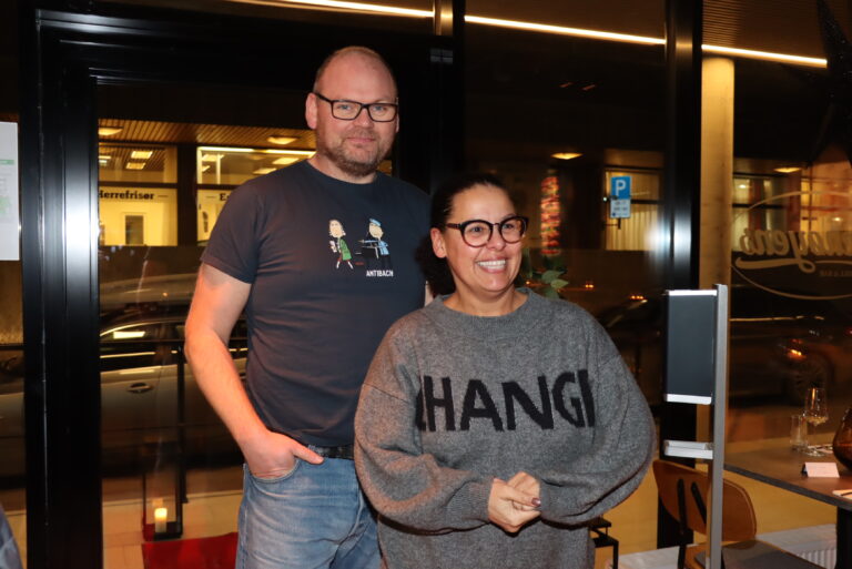 Ronny Ruud og Veronica Sint-Jago var først inn dørene.