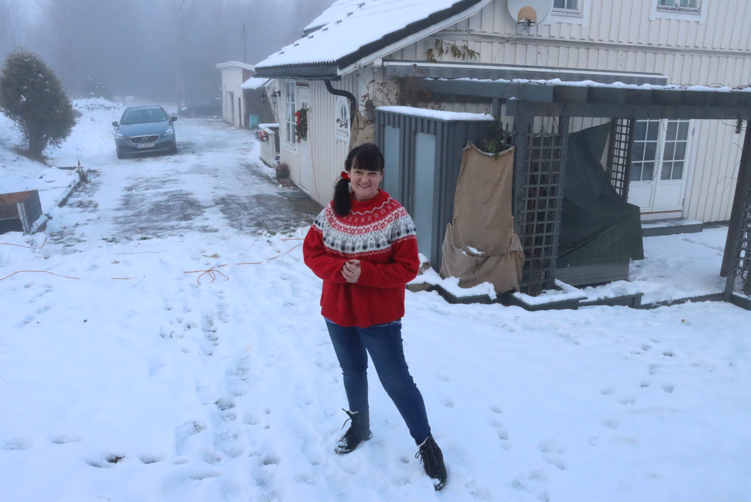 Yvonne har det best inne på Austmarka, der hvor all magien skjer fra hjemmekontoret.