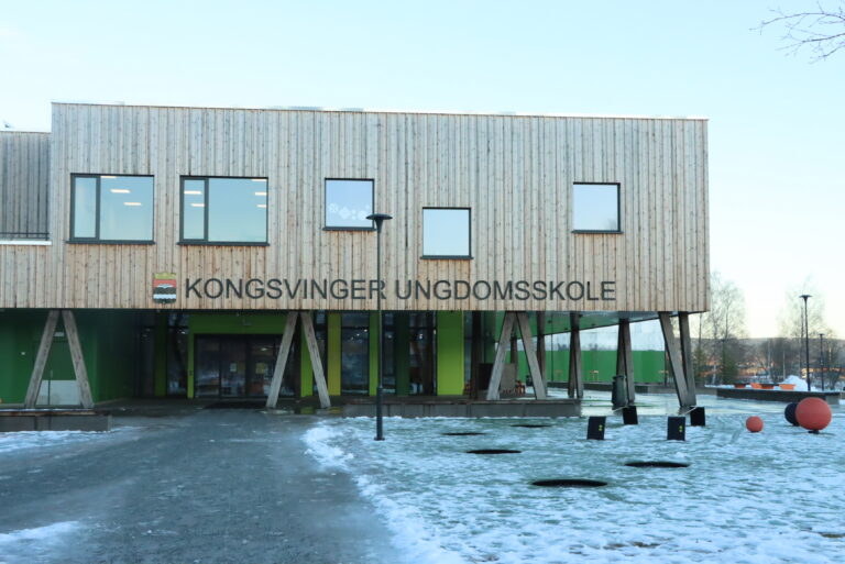 Radonmålefirmaet kom med prøvesvar som kommunen ikke anerkjenner. Dette skaper konflikt.