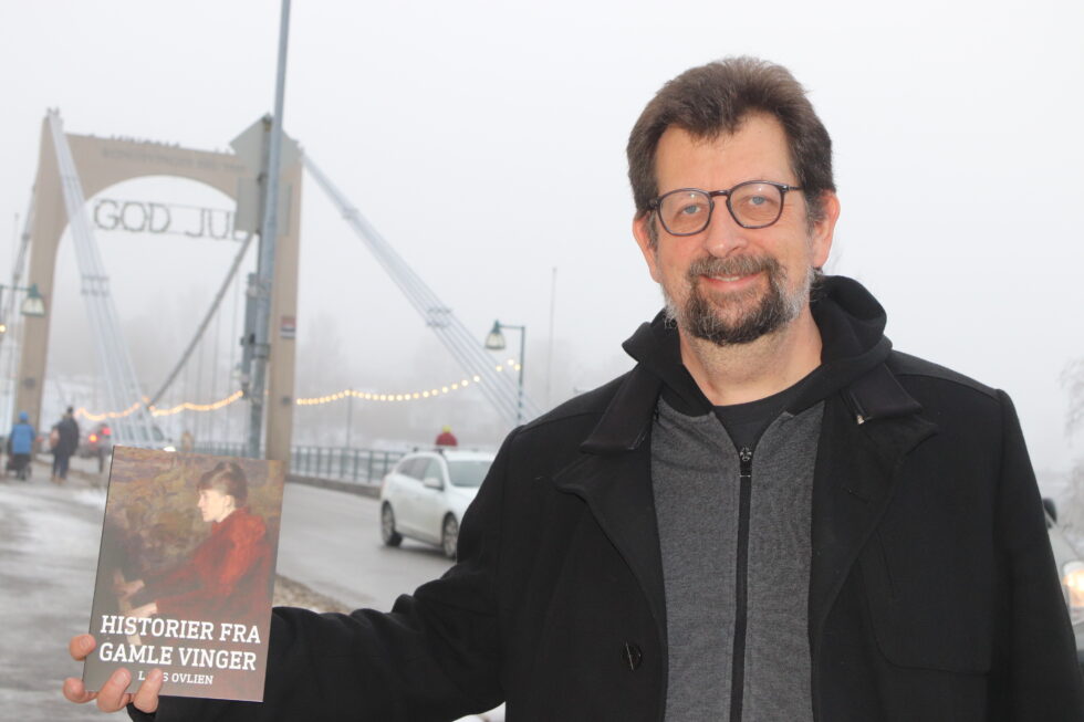 Historie- og kulturformidler Lars Ovlien har også lønnet arbeid, men finner alltid tid til Kongsvinger-prosjektene han brenner for. Her med sin trettende bok.