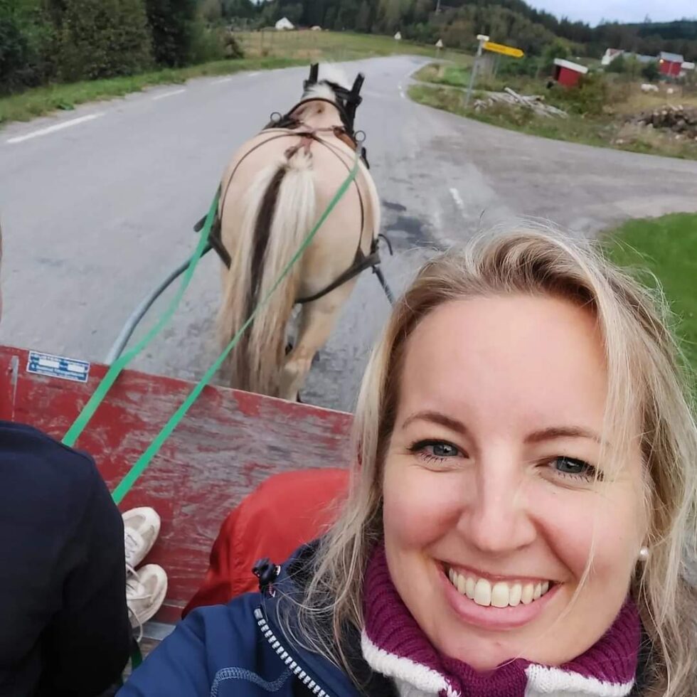 Ida Kristin Dahl er billedterapeut ved Ahus, og hjelper alvorlig kreftsyke og pasienter til å sette ord på sine tanker ved hjelp av tegninger.