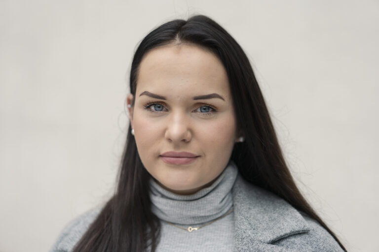 Victoria Dalsbergets diktsamling ble landet nest mest solgte lyrikksamling ifjor.