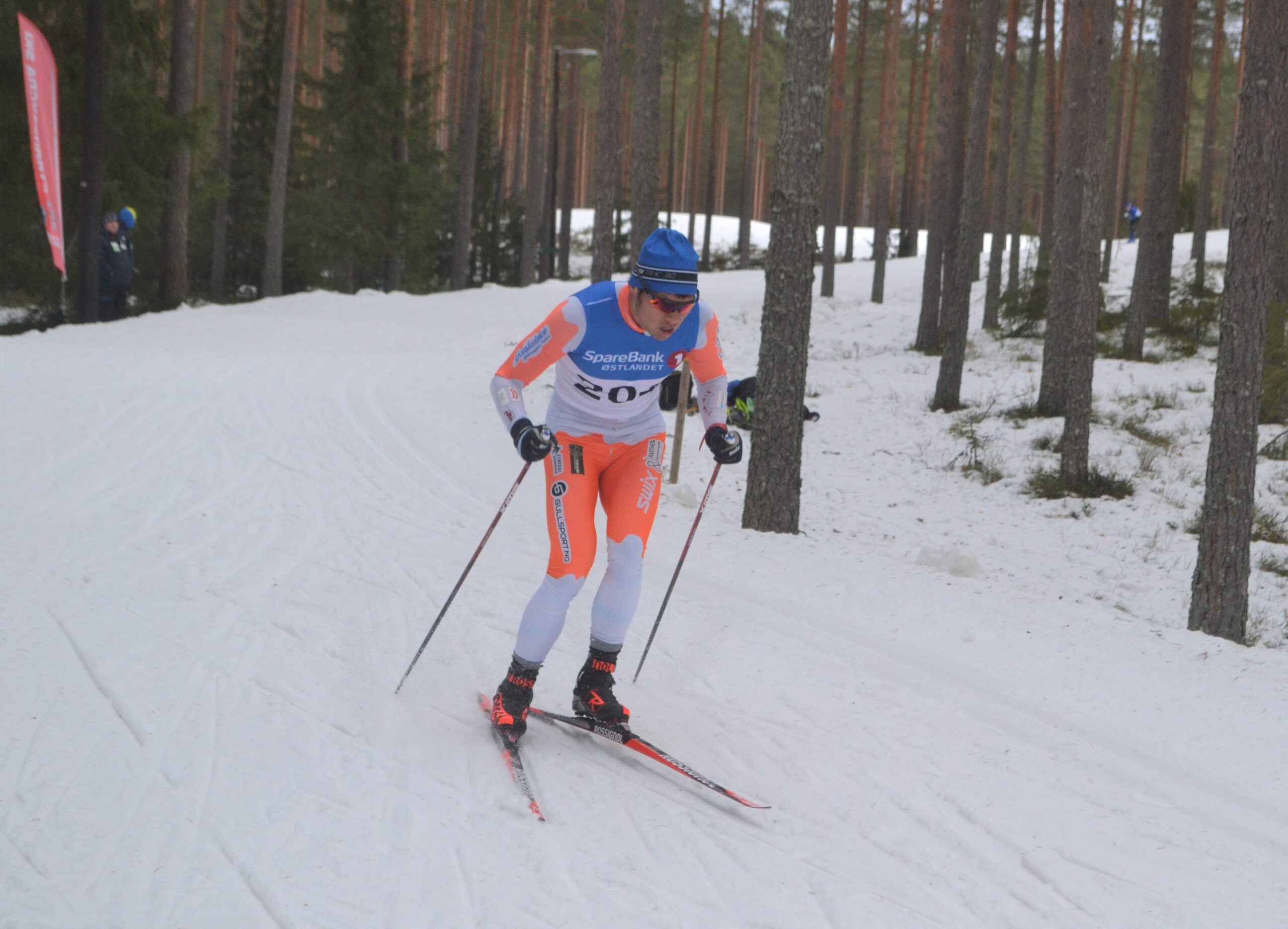 Qinggang He droppet OL kvalik med det Kinesiske landslaget for å trene i Norge. Lørdag var han på startstreken i Krystallrennet.