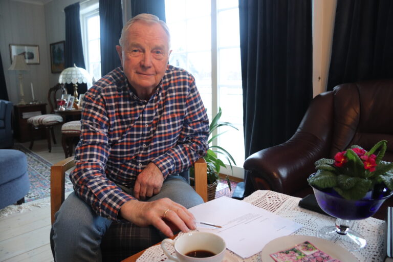 Leder av Eldres råd i Kongsvinger kommune, Arne Hanestad, viser til beregninger fra Eldreombudet som viser at en andel eldre innbyggere ikke er digitale og blant annet mangler digital bank-ID.