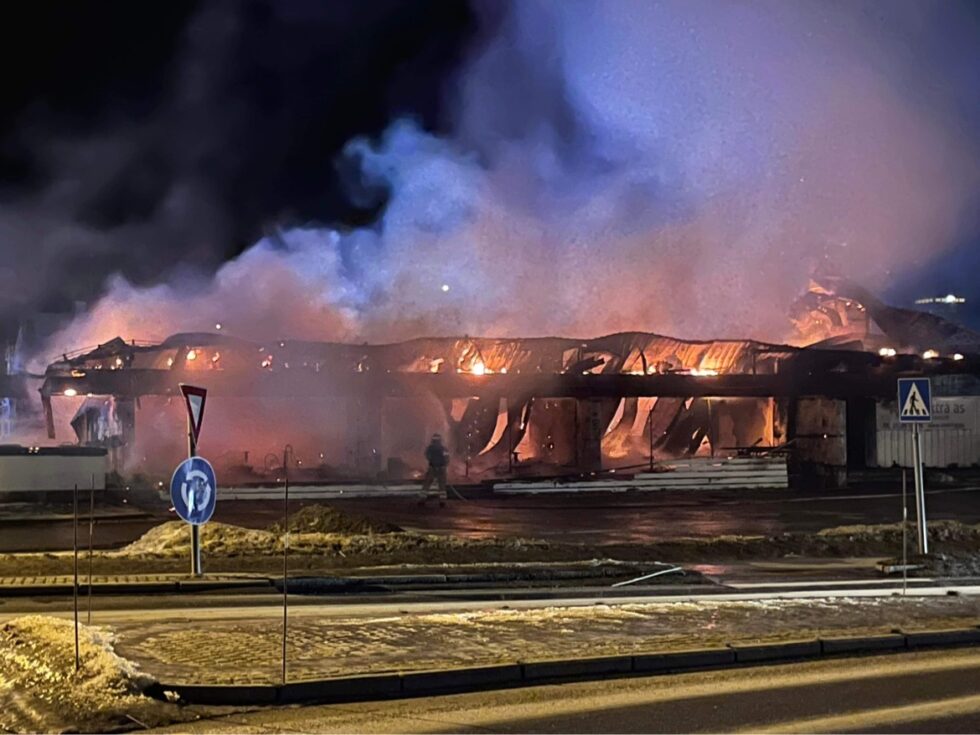 Det var ingen mulighet til å redde Taverna da flammene tok overhånd i natt.