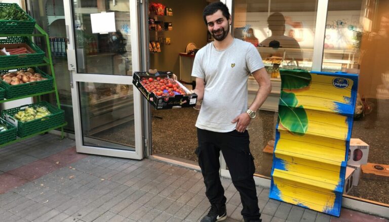 Aresh Azar åpnet i Gågata tilbake i mars. Bildet er tatt på åpningsdagen.