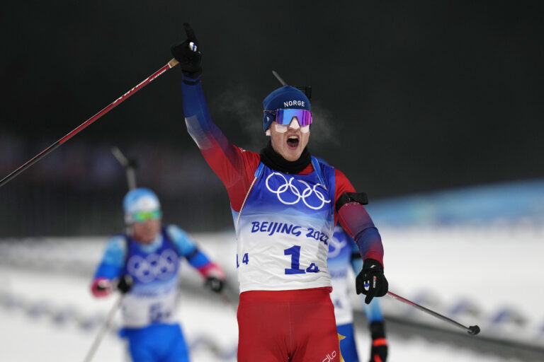 Johannes Thingnes Bø viste klasse da han avgjorde miksstafetten med en rå avslutningsetappe som sikret Norge OL-gull.