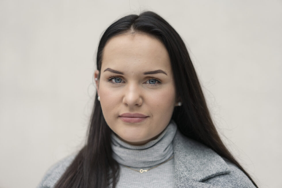 Victoria Dalsbergets andre diktsamling handler om kjærlighet og ble sluppet på Valentindagen, 14. februar.