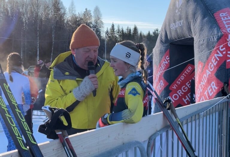 Når man blir norsk mester hører det selvfølgelig med å bli intervjuet av stadion speaker Jens Aas.
