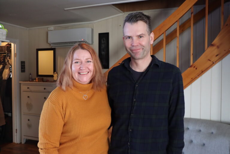 Mona Davidsen og Ole Marius Amundsen gifter seg på en spesiell dag.
