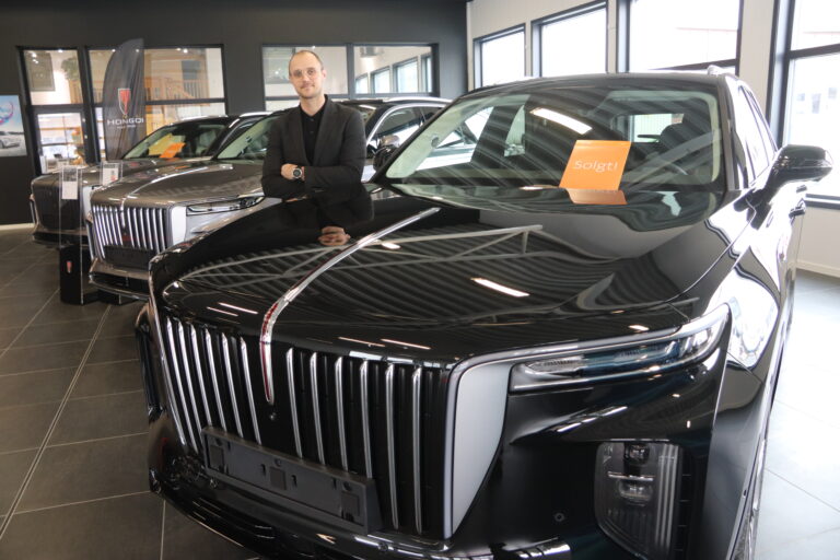 Det er et gedigent oppsyn på de nye SUV-ene som leveres fra Marius Taugbøl og kollegaene hos Taugbøl Bil og Maskin denne uka.