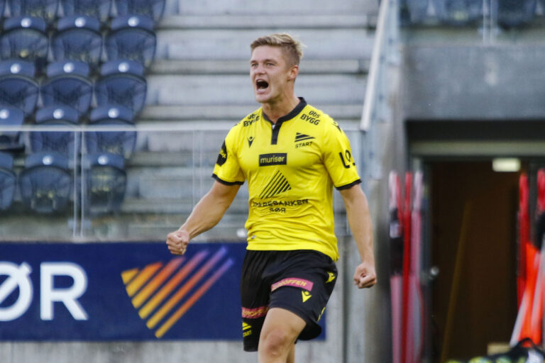 Her jubler Mathias Bringaker for scoring under eliteseriekampen mellom Start og Molde. Nå håper han på mer jubel i KIL-drakta.