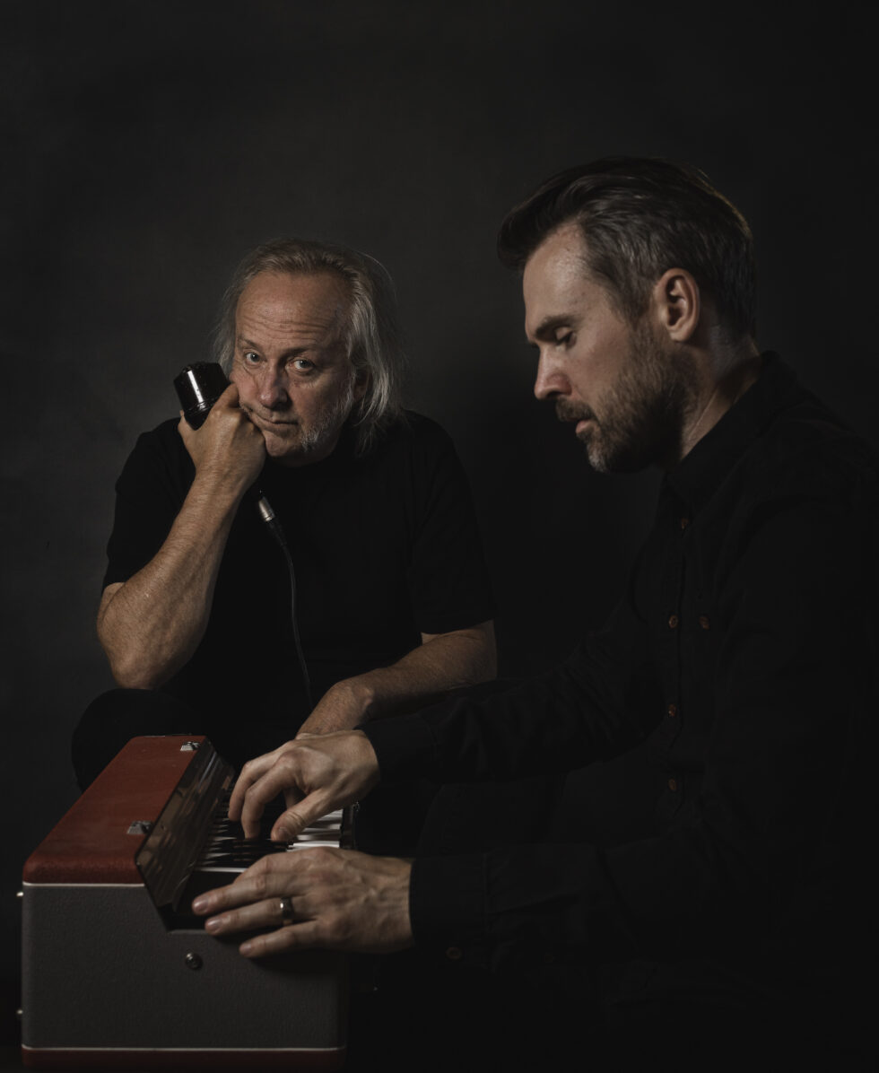 Levi Henriksen og Henrik Maarud med ord og toner på ny plate.