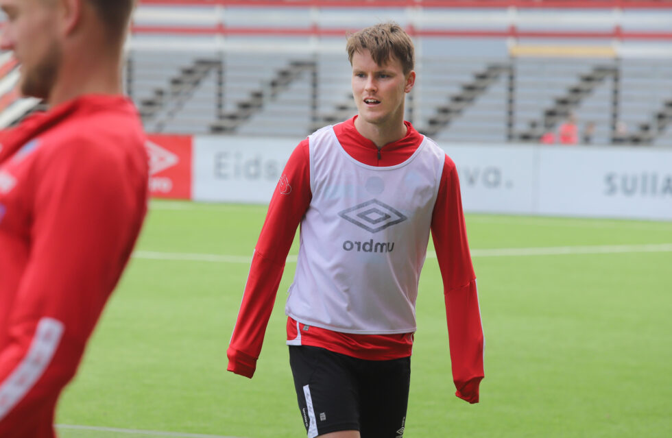 Harald Holter fikk beskjed om at han ville bli å finne på sidelinja denne sesongen etter at han pådro seg en kneskade. Men til kveldens kamp mot Åsane melder han seg klar til å spille en omgang.