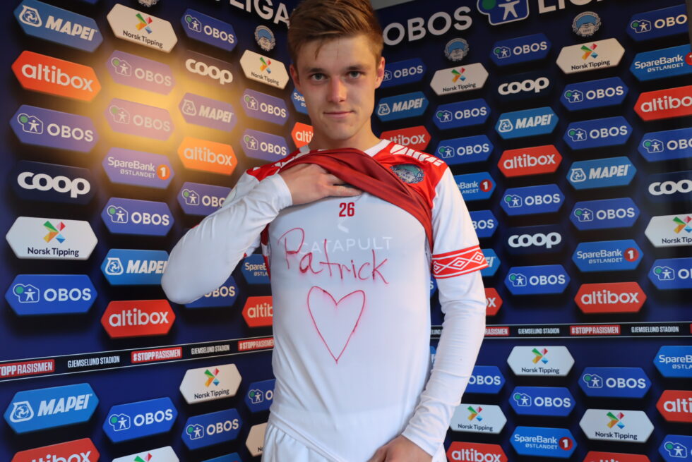Mathias Bringaker fikk hylle fetteren sin Patrick som gikk bort for kort tid siden.