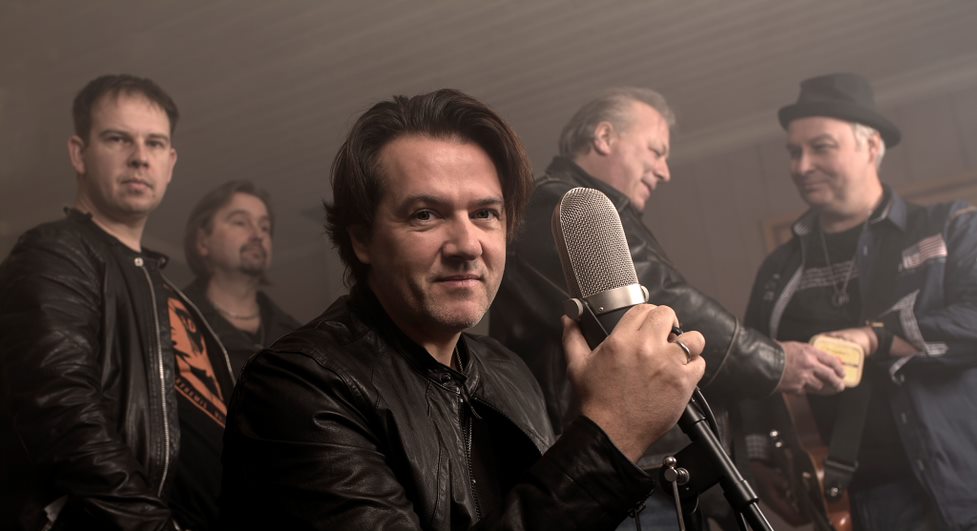 2022-utgaven av Picazzo består av de som som har vært med lengst: Tommy Michaelsen (vokal, gitar), Per Morten Bråten (gitar, kor), Glenn Bates (bass, kor) Per Erik Gjedtjernet (tangenter, kor) og Vegar Åslund på trommer. Og kor.