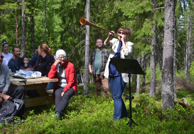 Ann Kristin Torgersen Aamodt er styreleder i Brandval Utvikling. Hun håper opprustningen av turstiene og arbeidet som er gjort i Gruvåsen, vil sette bygda på kartet.