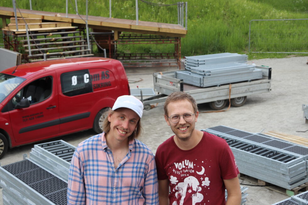 Regissør Harald Engan og produsent Martin Høgberget er to av over 150 som er involvert i Eventyrfestningen.