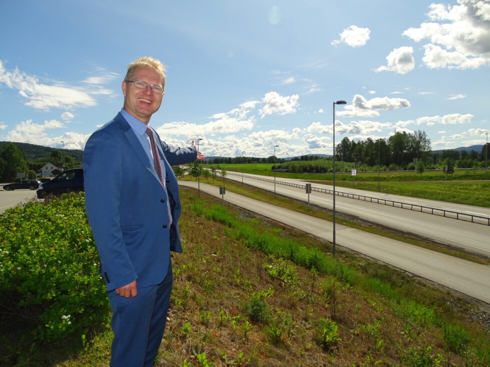 Tor Andre Johnsen (Frp) ønsker seg fire felt helt til Oslo.