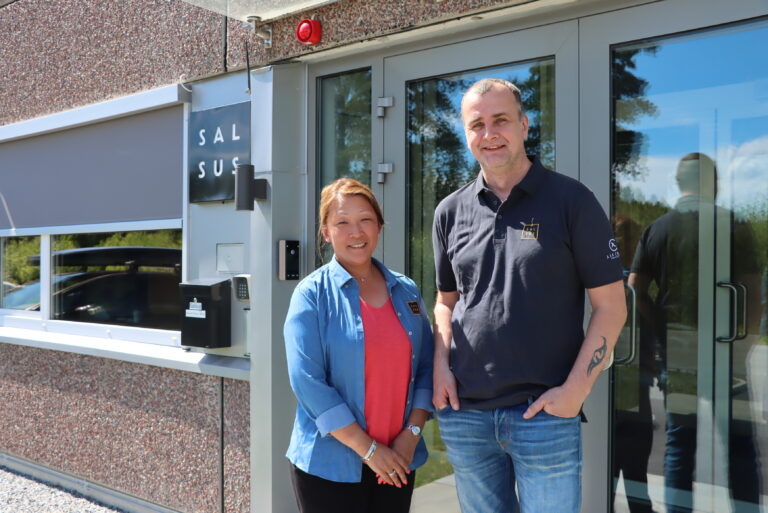Daglig leder Tina Vangen og produksjonssjef Tommy Sæthran driver Salsus på Kongsvinger.