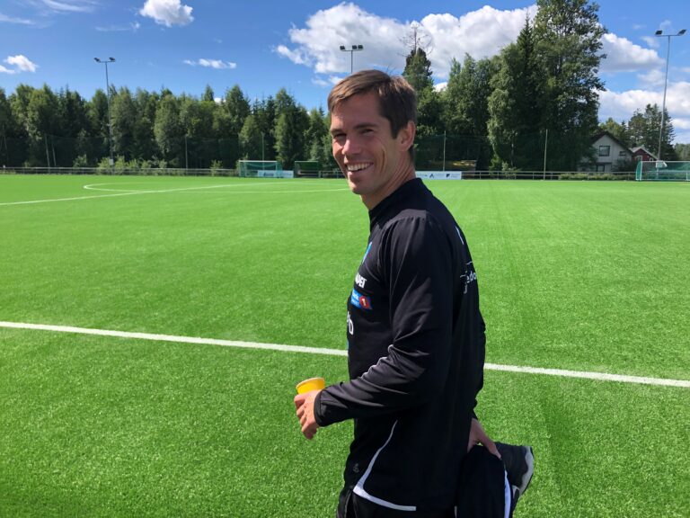 Eirik Mæland er fornøyd med mentaliteten og offerviljen til spillerne sine.