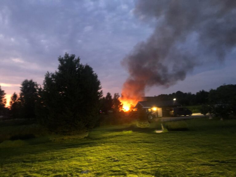 Bygningen er overtent på Roverud torsdag kveld.