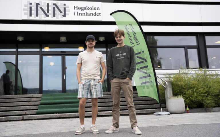 Fadderuken handler om at nye studenter skal bli kjent med hverandre og sitt nye studiested. (f.v.) Sander Instefjord(22) og Elias Vereide(21).