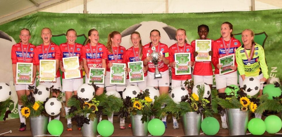 KIL jenter 13 stakk av med gull og bronse i Grueturneringen.