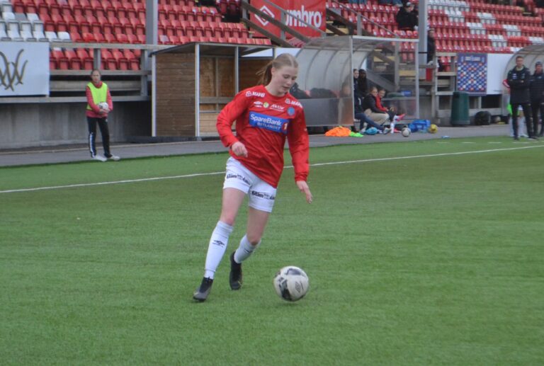 Tale Buvarp scoret og sørget for ar KIL Fotball Kvinner vant den andre omgangen.