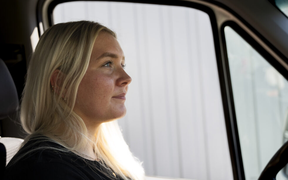 Martine har alltid hatt en interesse for motor og bil. Nå tar hun noen valg som fører henne enda nærmere interessen.