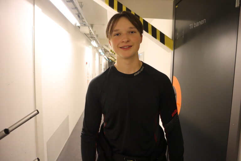 16 år gamle Jonas Tørmoen noterte seg med to assist i sin debut for A-laget i generalprøven.