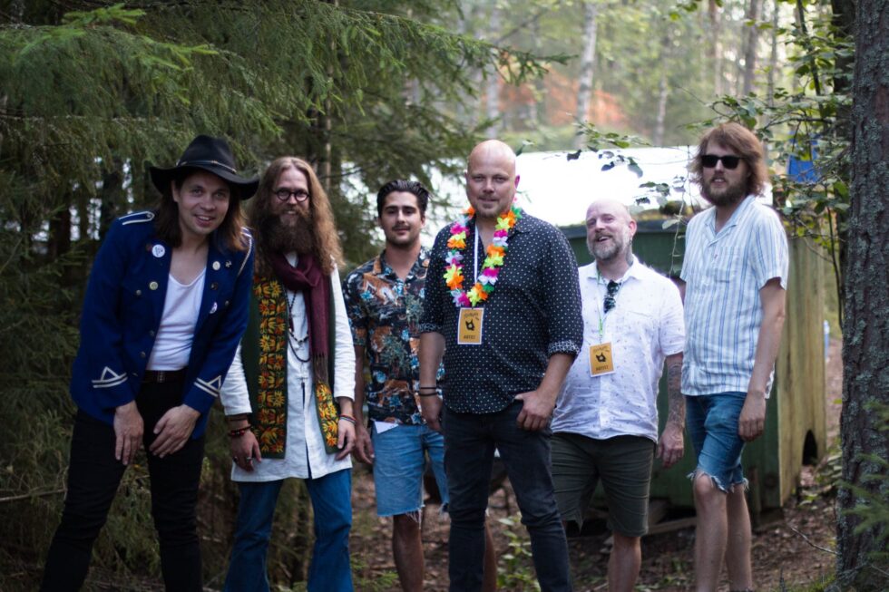 The Anti Music Bonanza er klare for å rocke opp gamle låter av Håkon Banken.
