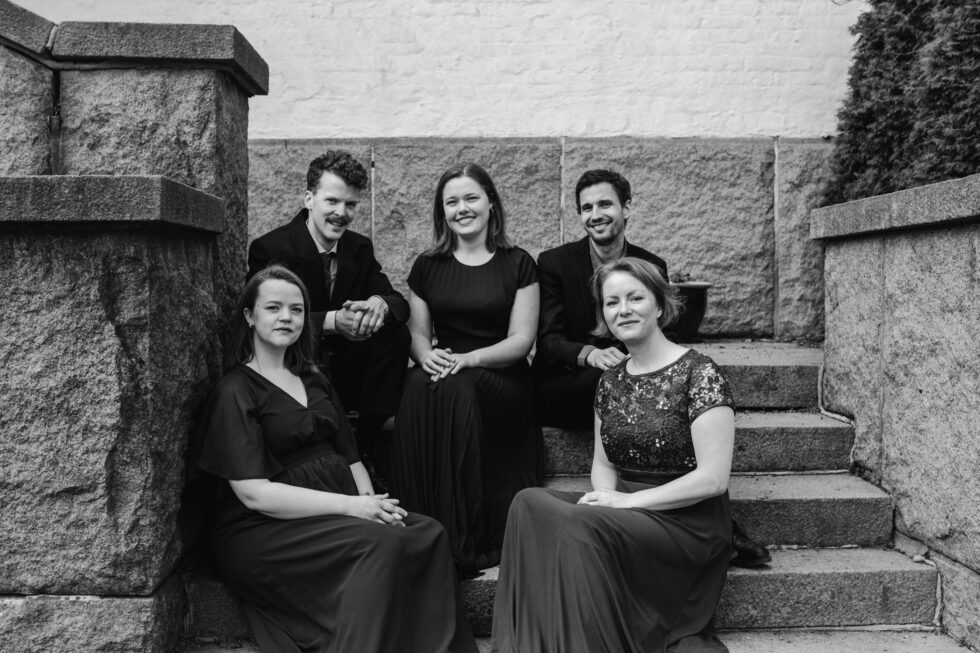 Early Voices’ fem medlemmer er erfarne solister og ensemblesangere.