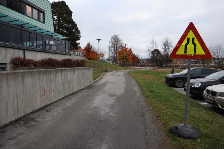 Det som vanligvis er gangvei, er nå omkjøring enn så lenge.