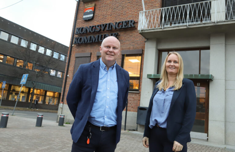 Rådmann Lars Andreas Uglem og økonomisjef Malin Westby mener de har lagt frem et godt budsjettforslag for 2023.